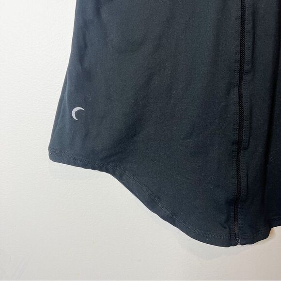 Zyia Effortless Black Tank Top - Picture 6 of 7